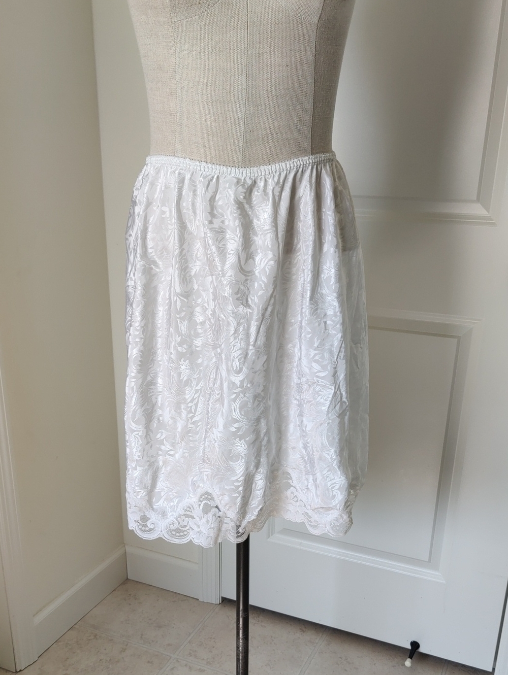 Vintage Lucie Ann II White Lace Half Slip Elastic Waist L Cottagecore Y2K